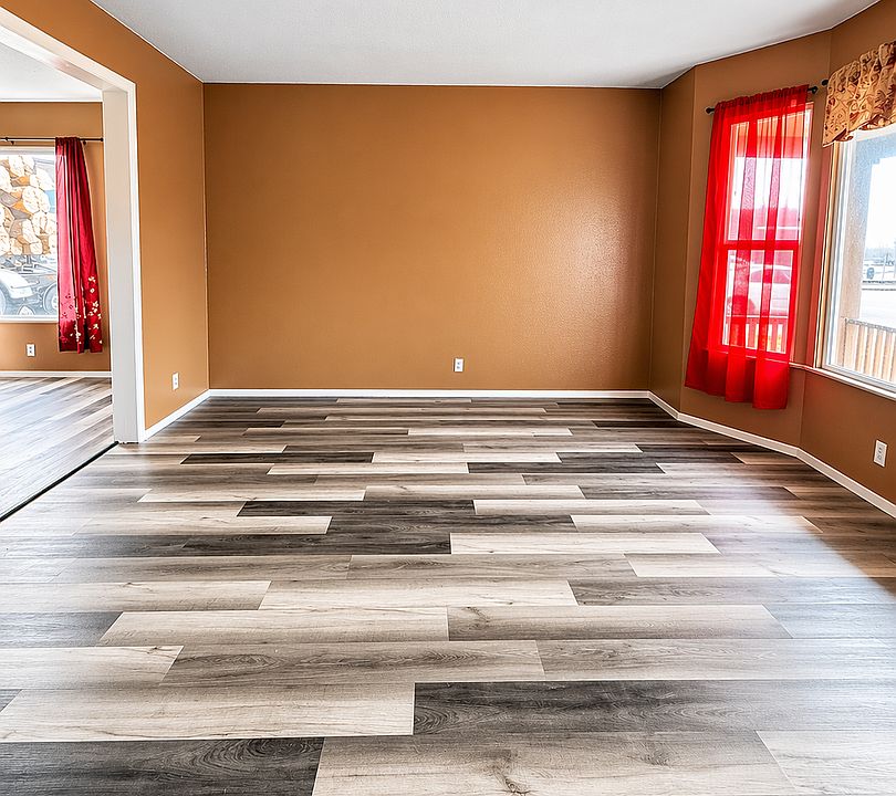 1st image of 829 Emerson Ave