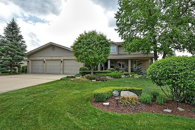 1st image of 12109 Longmeadow Ln