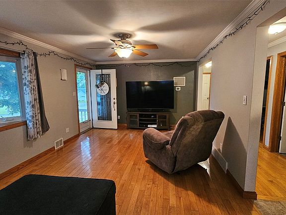 4th image of 3613 Ellsworth Ave