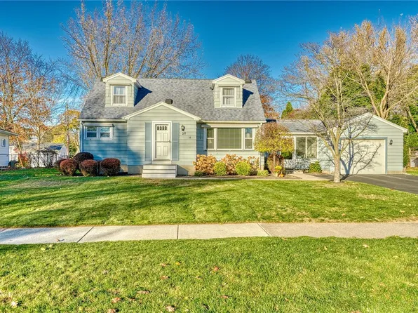 28 Knob Rd, Rochester, NY 14626