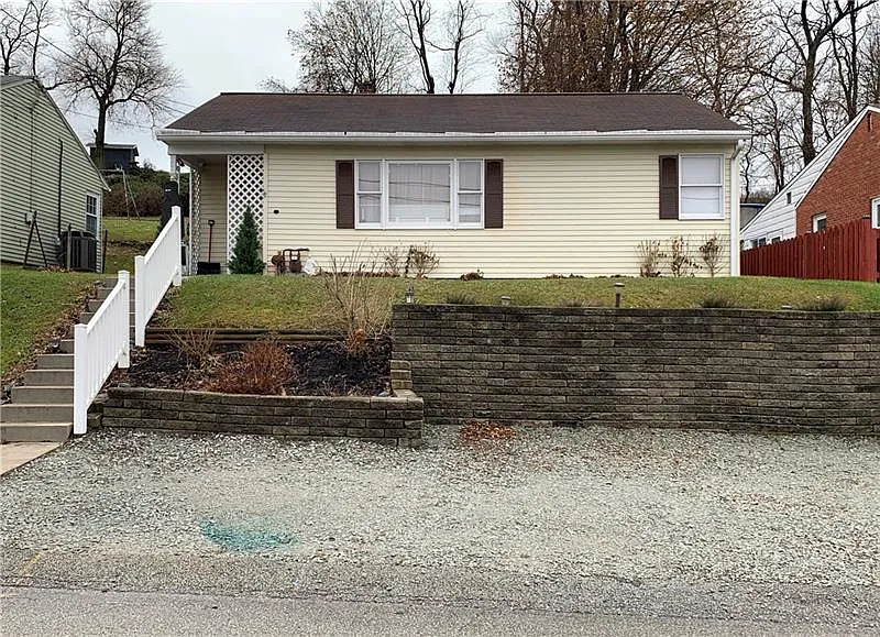 1316 Beverly Rd photo 1
