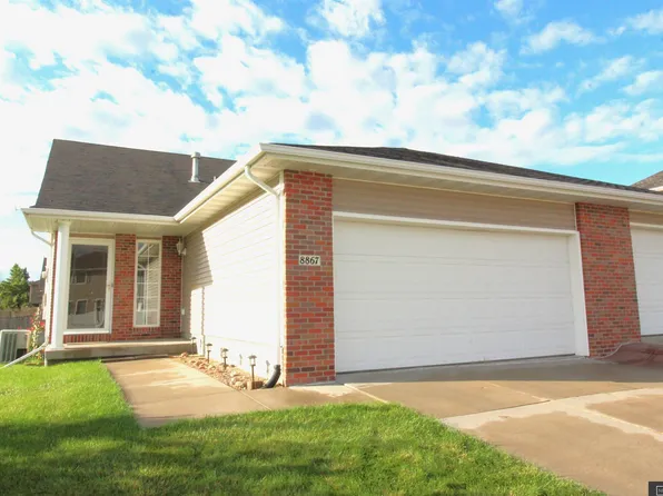 8867 Leighton Ave, Lincoln, NE 68507