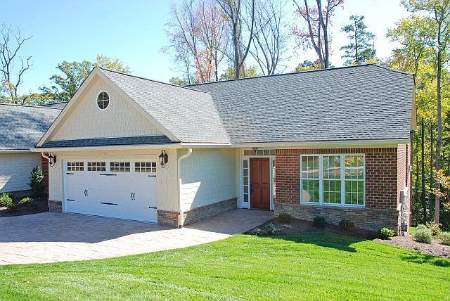 1st image of 464 Country Club Dr
