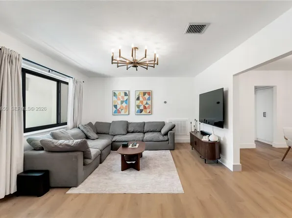 1 NE 86th St, El Portal, FL 33138