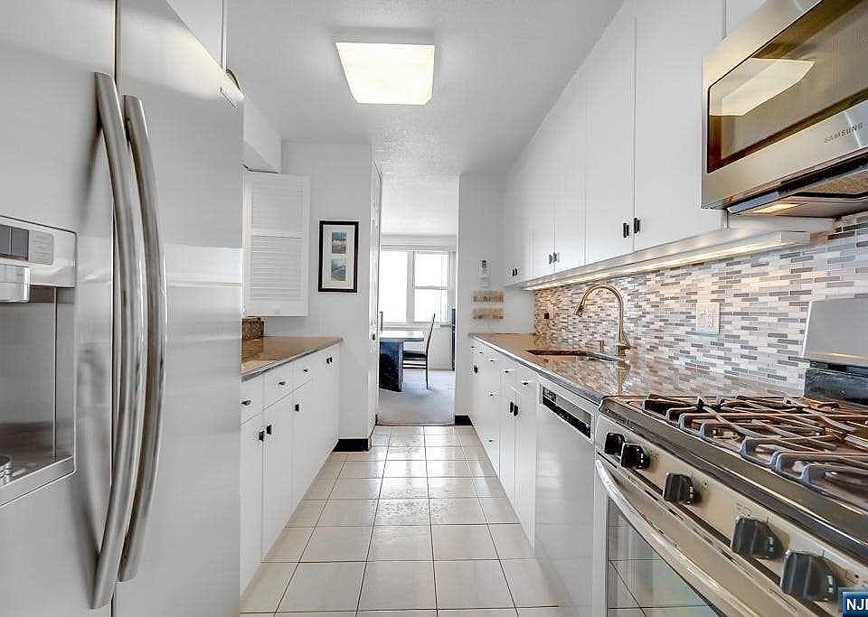 1st image of 555 North Ave APT 12R
