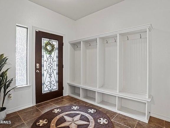 5th image of 329 Emerald Woods St