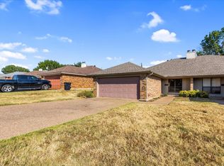 1507 Lindsey Ln W, Cleburne, TX 76033