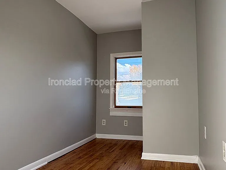 548 Main St #2 — Photo 13