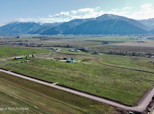 6 Harmony Ln, Afton, WY 83110