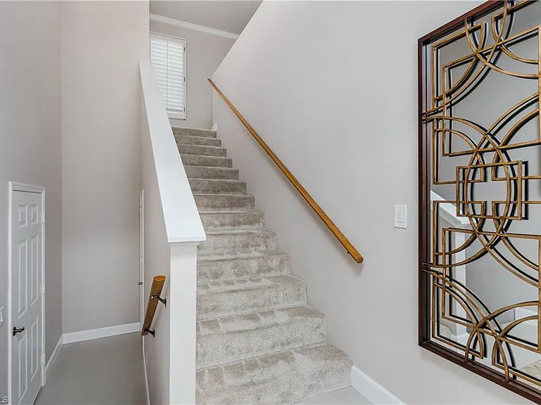 7046 Barrington Cir #202 — Photo 12