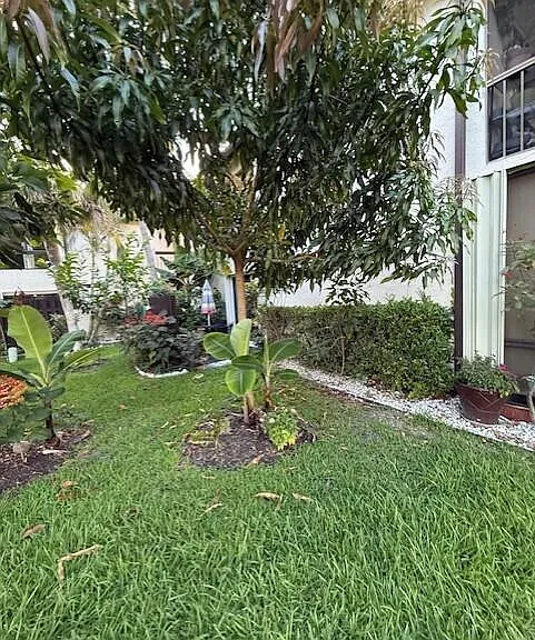 21820 Cypress Cir #25E — Photo 1