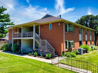400 Rosewood Ct, Blue Ridge Manor, KY 40223