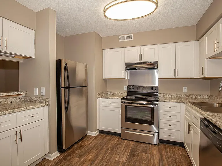 Laurel Ridge Apartments — Photo 45