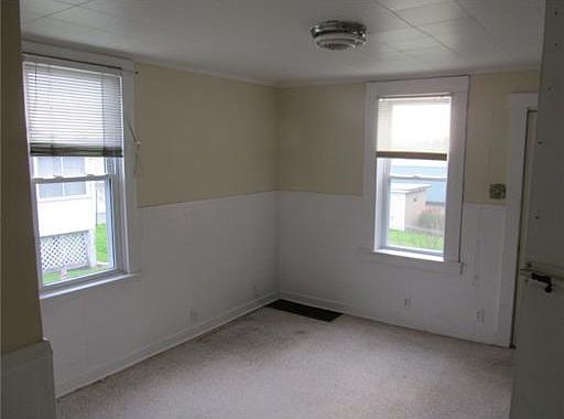4th image of 907-907 1/2 2nd St