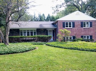 6 North Ln, Loudonville, NY 12211