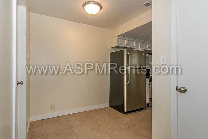 297 E Hill Ave #16 — Photo 16