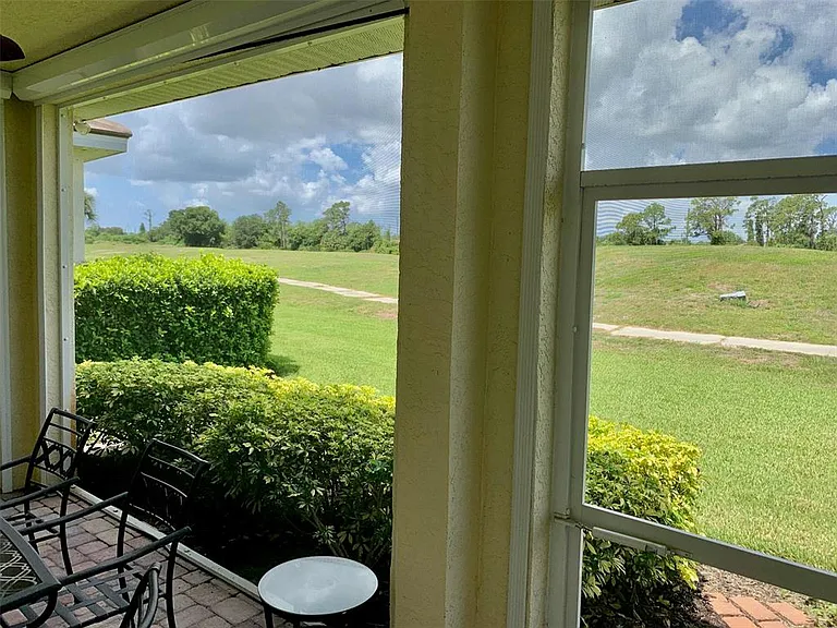2775 Royal Palm Dr — Photo 34