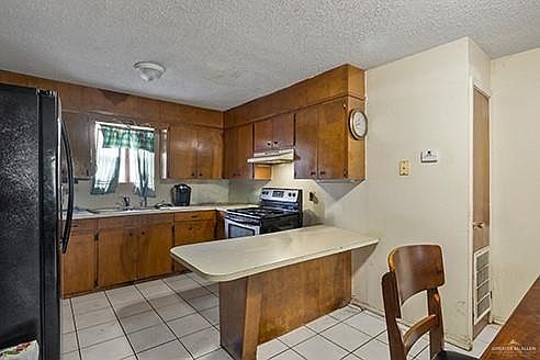 4th image of 811 S 19th Ave