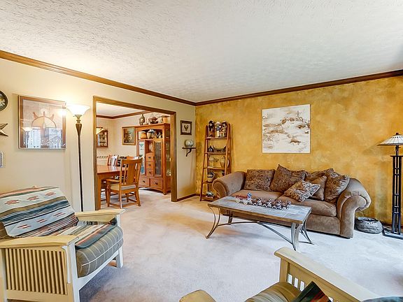 3rd image of 125 Walcreek Dr