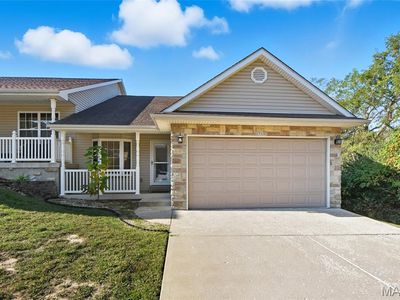 2715 Royal Oak Dr, High Ridge, MO, 63049