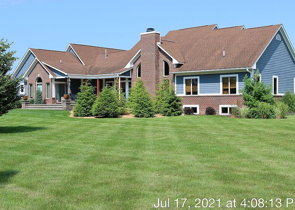 2nd image of 6251 Valleyfield Dr