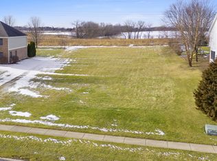 7207 Owl Way, Cary, IL 60013