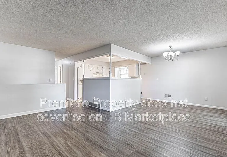 4329 Sterling Ave — Photo 4