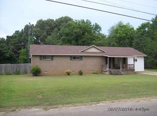 77 Meridian Dr, Jackson, TN 38301