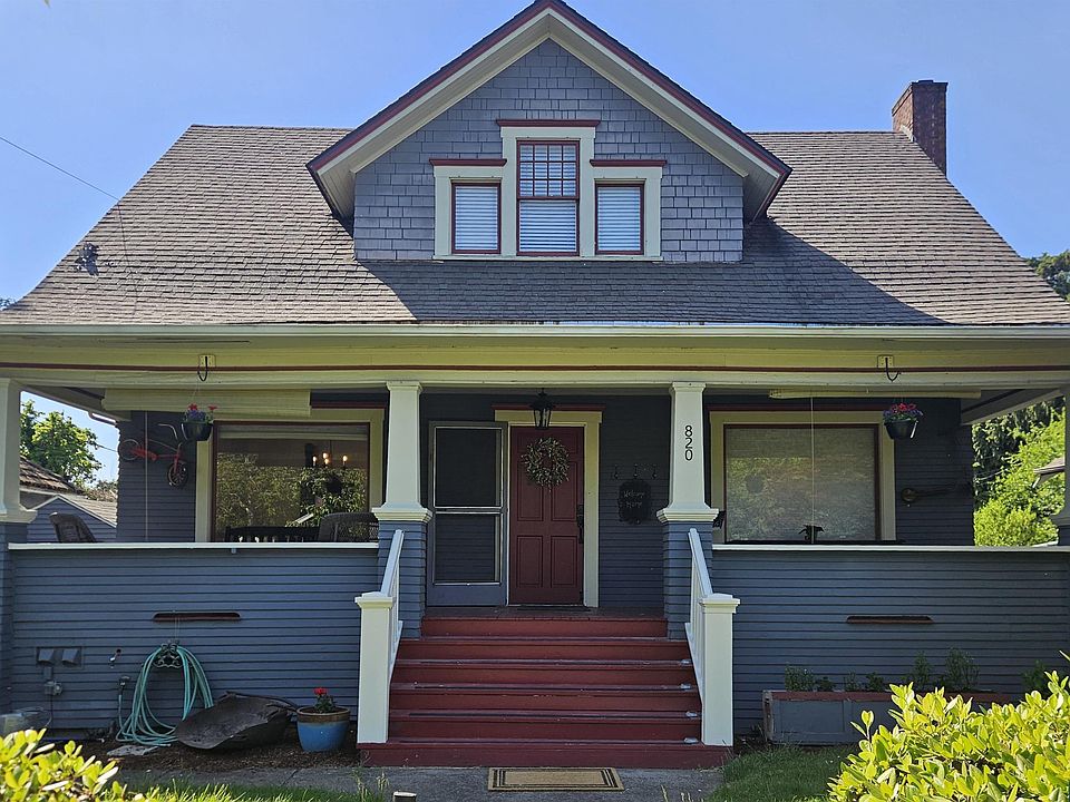 1st image of 820 SW 5th St