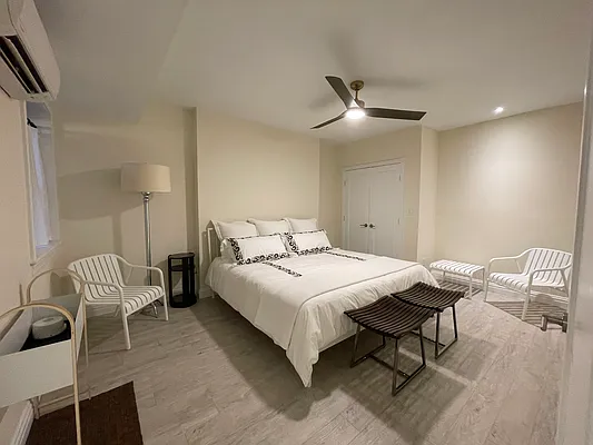 Rented by Compass | media 27