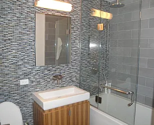 Rented by R New York