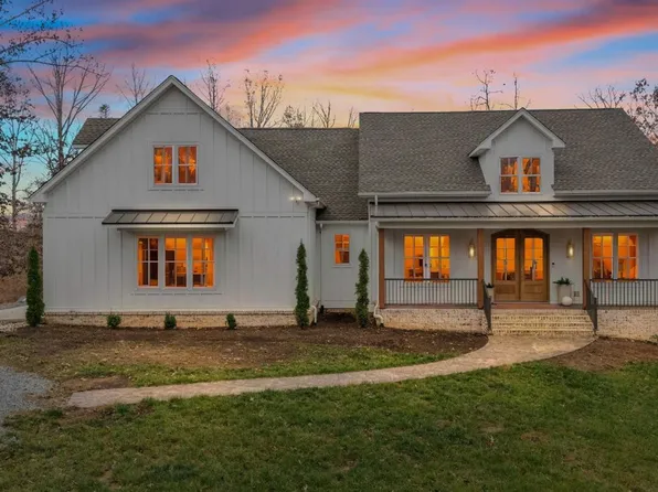 1289 Winesap Rd, Madison Heights, VA 24572