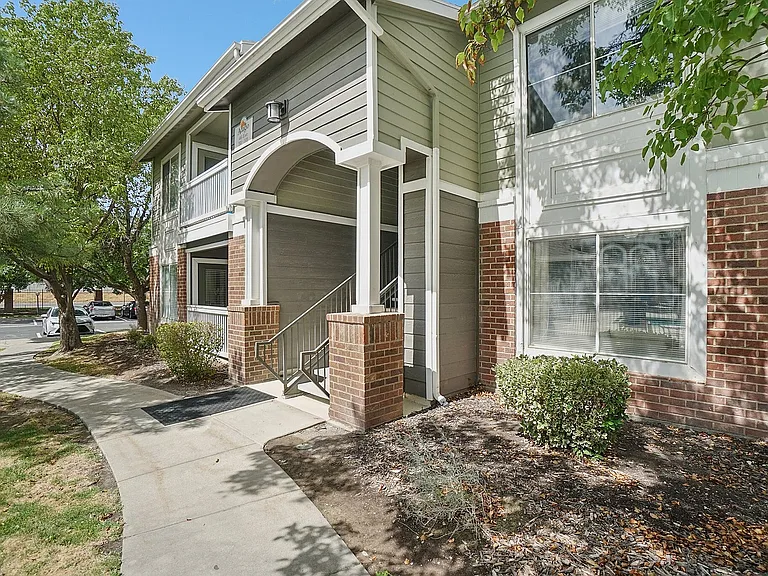 Adagio Apartments — Photo 13