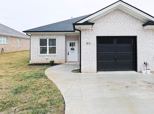 815 Elmdale Rd, Paducah, KY 42003