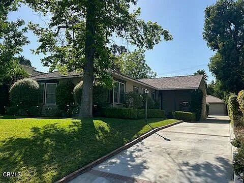 1285 Lorain Rd — Photo 2