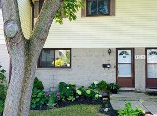 825 Dundalk Dr #27, London, ON N6C 3V6