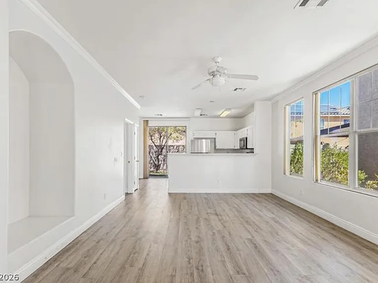 2520 Bottle Palm Ct — Photo 8