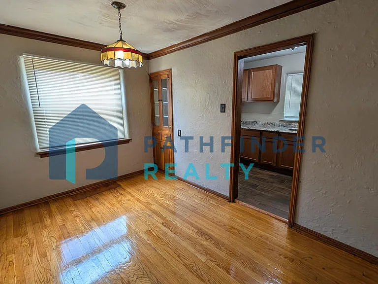 53 W Maplewood Ave — Photo 5