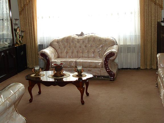 1FL Living Room