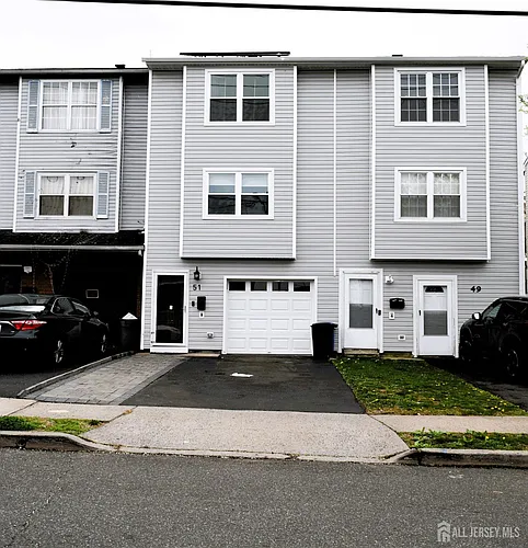 51 Larch St Photo 1