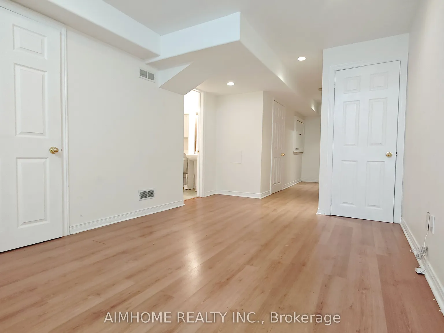3 bed, $3,500 — Photo 4