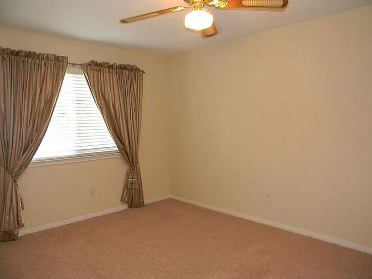 2502 Stephens Grant Dr — Photo 20