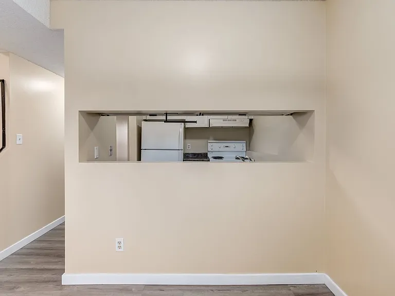 550 Rundlehorn Cir NE — Photo 33