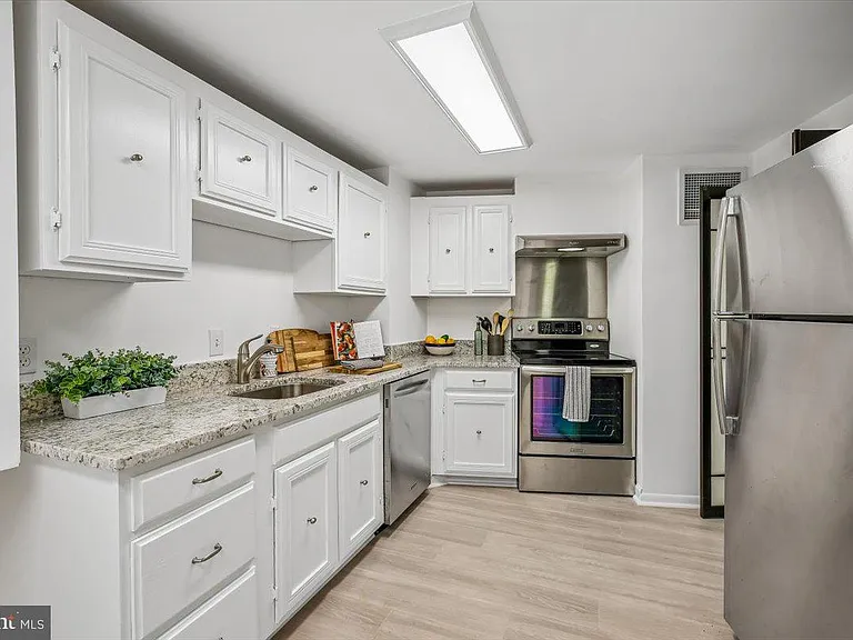 4601 N Park 210 #K — Photo 19