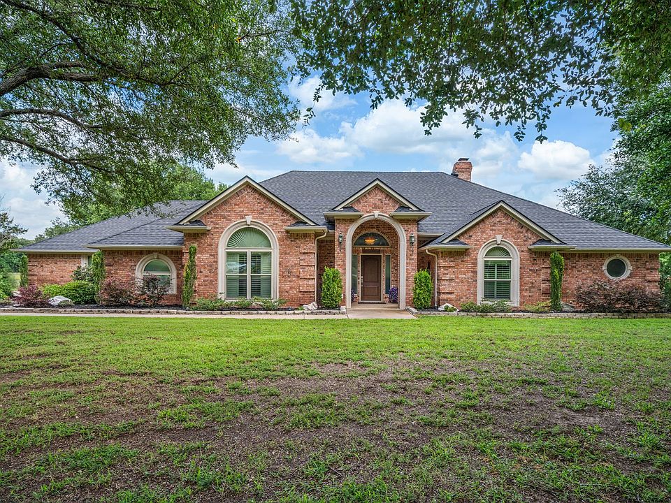 1st image of 6400 Oak Hollow Dr