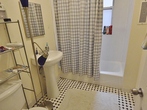 5th image of 111 Peterborough St #22