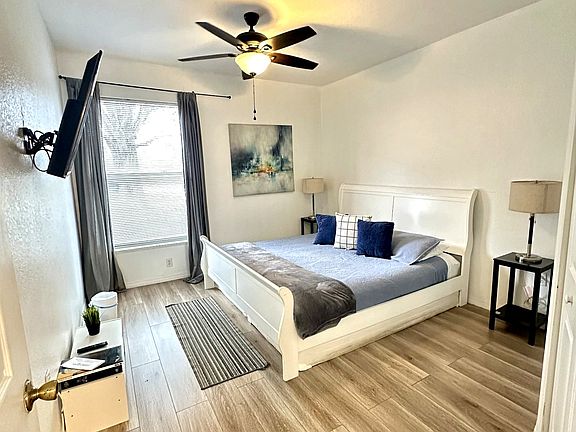 4th image of 8805 Dunes Ct APT 101