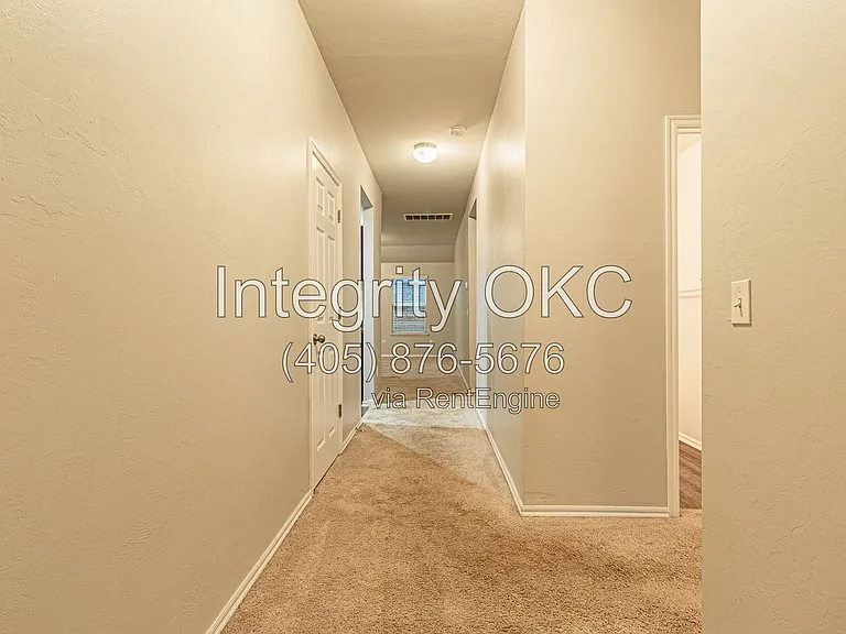 13233 Bridgewater Dr — Photo 4