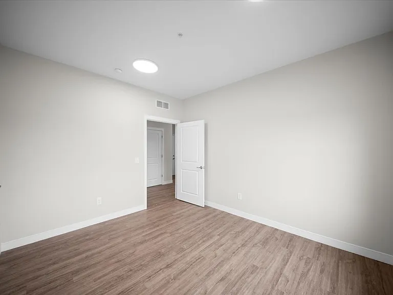 1303 Post Dr NE — Photo 10