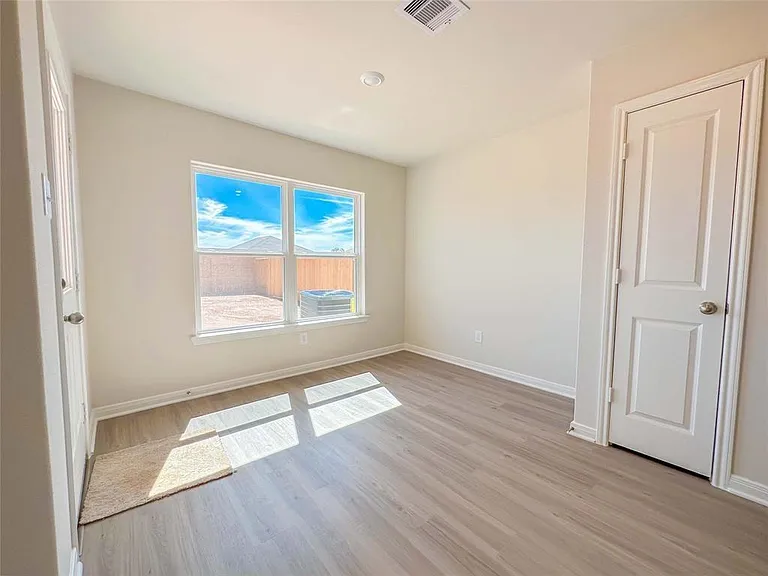 16322 Sweet Grove Dr — Photo 14